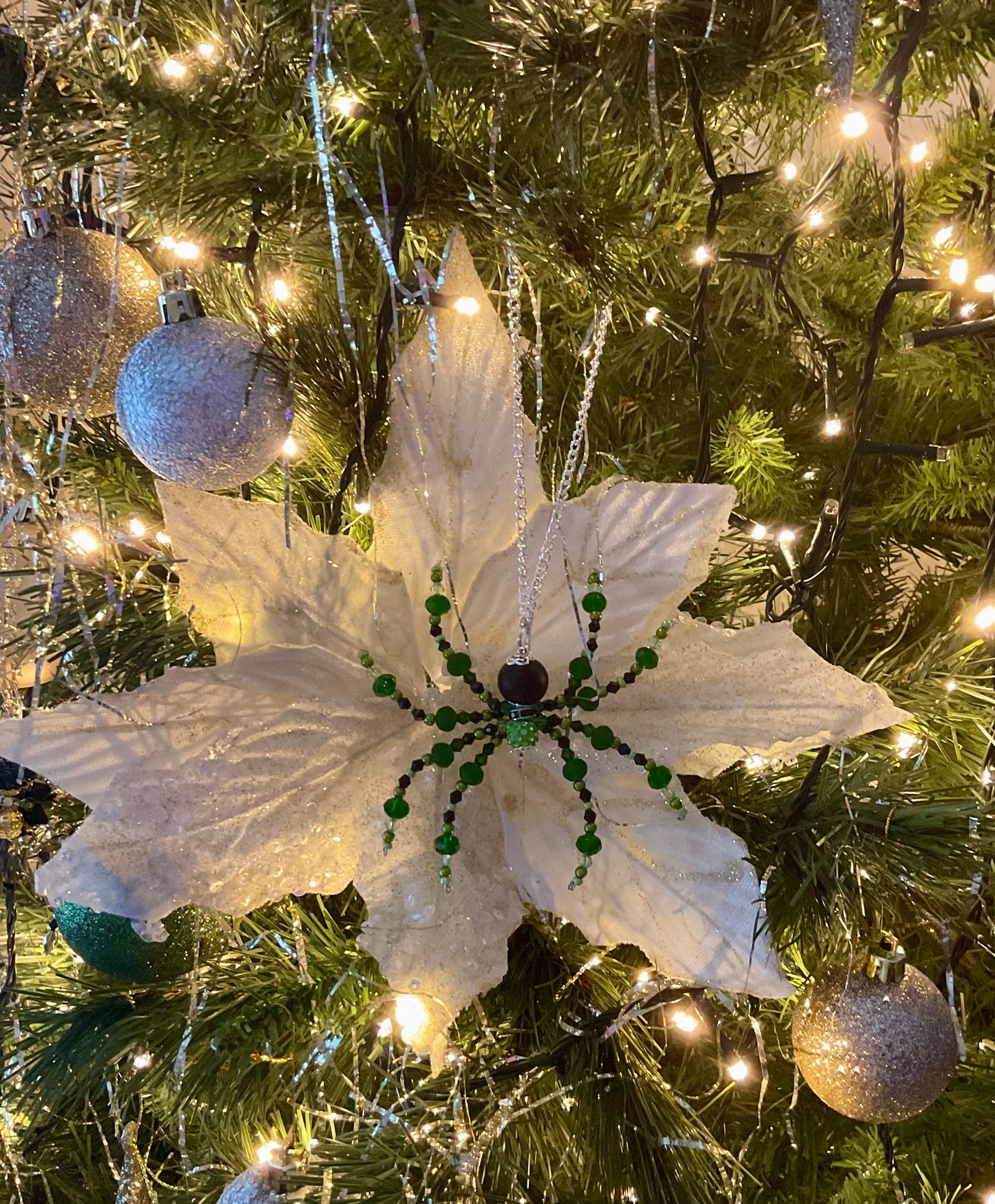 Green and black Christmas spider L