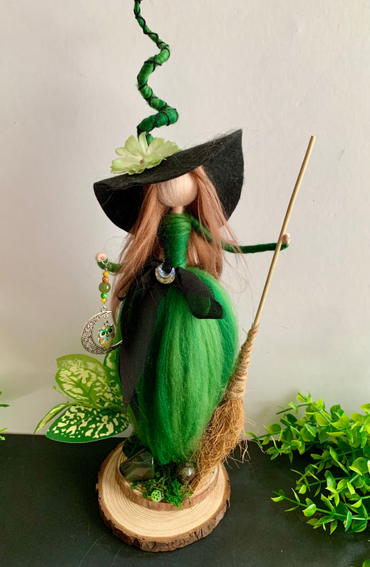 Green witch Emma