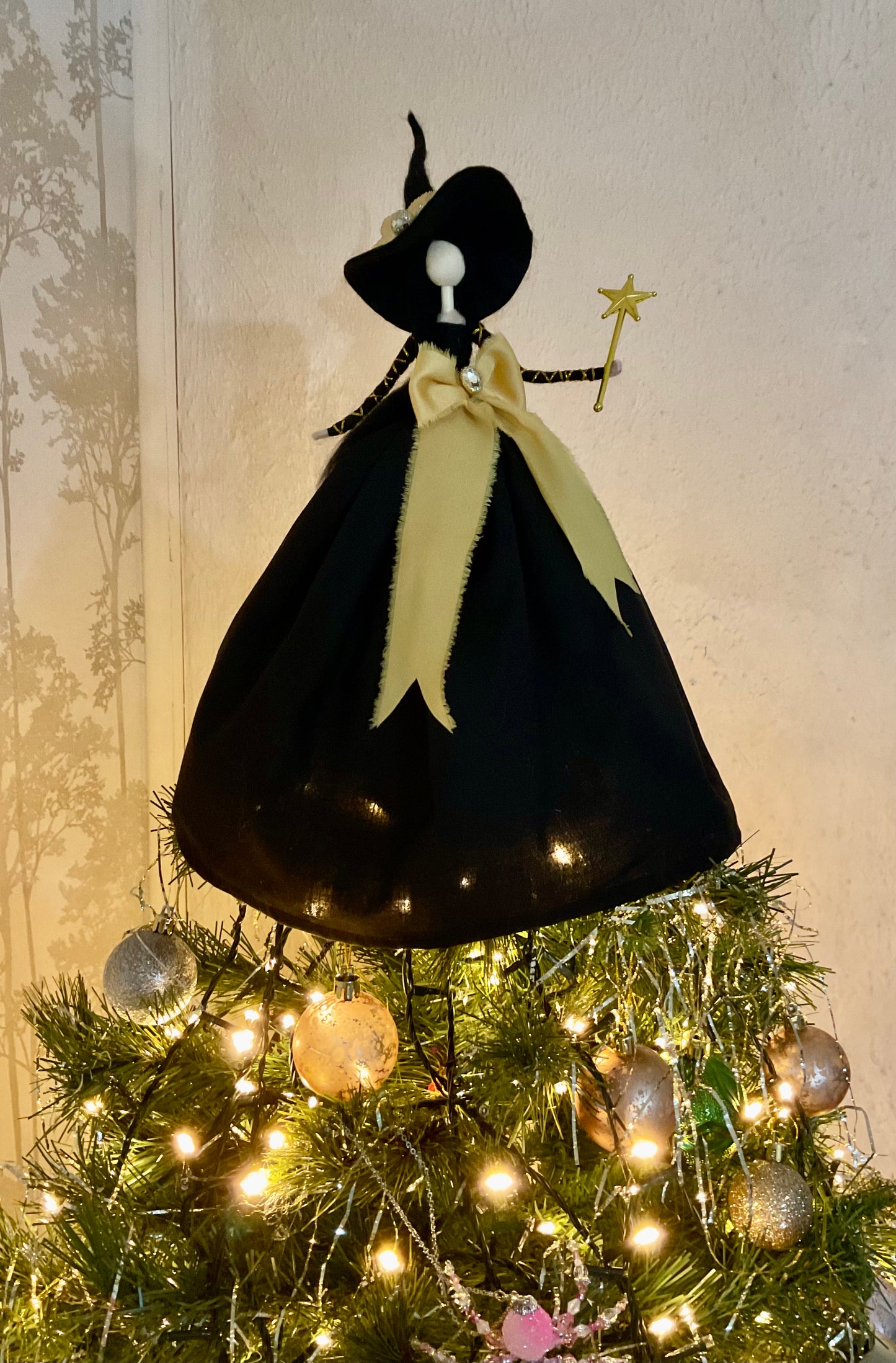 Black and gold witch tree topper