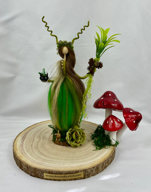 Mini horned green goddess