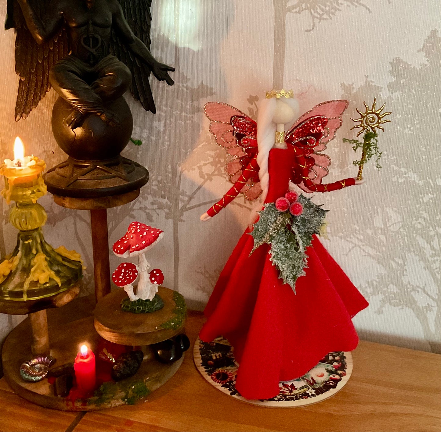 Red Xmas fairy with display disk