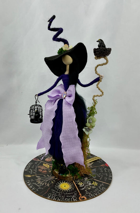 Witch of crows with display disk