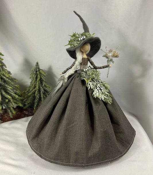 Crone witch tree topper
