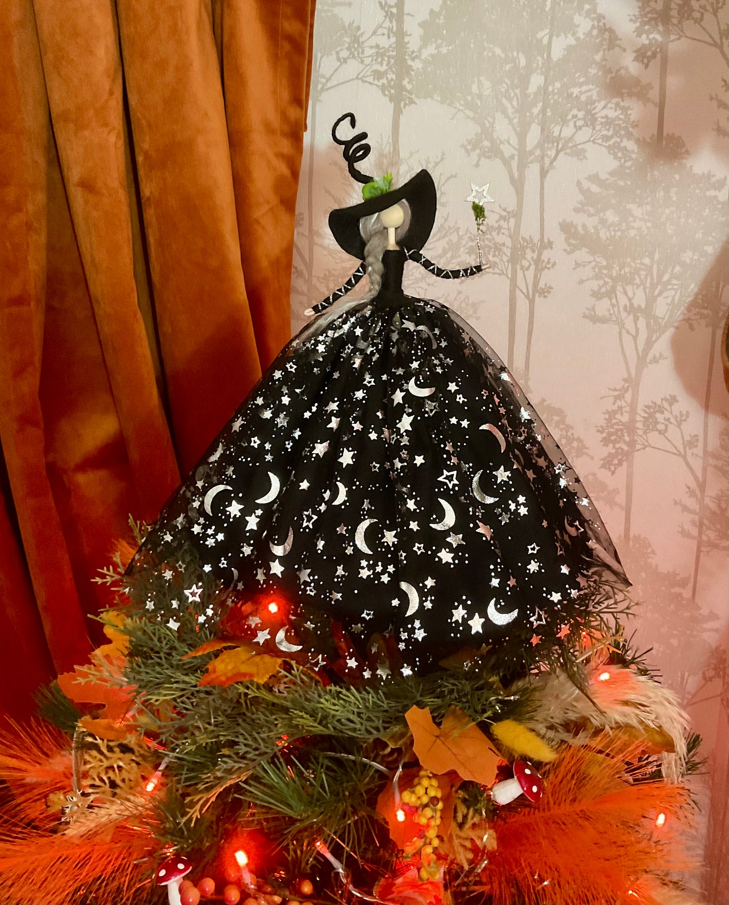 Black stars and moon witch topper